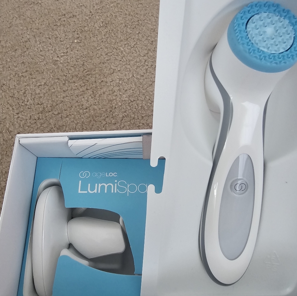 ageLOC LumiSpa Skincare Device